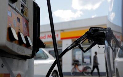 U.S. retail gasoline prices hit new record, as refiners struggle to meet demand